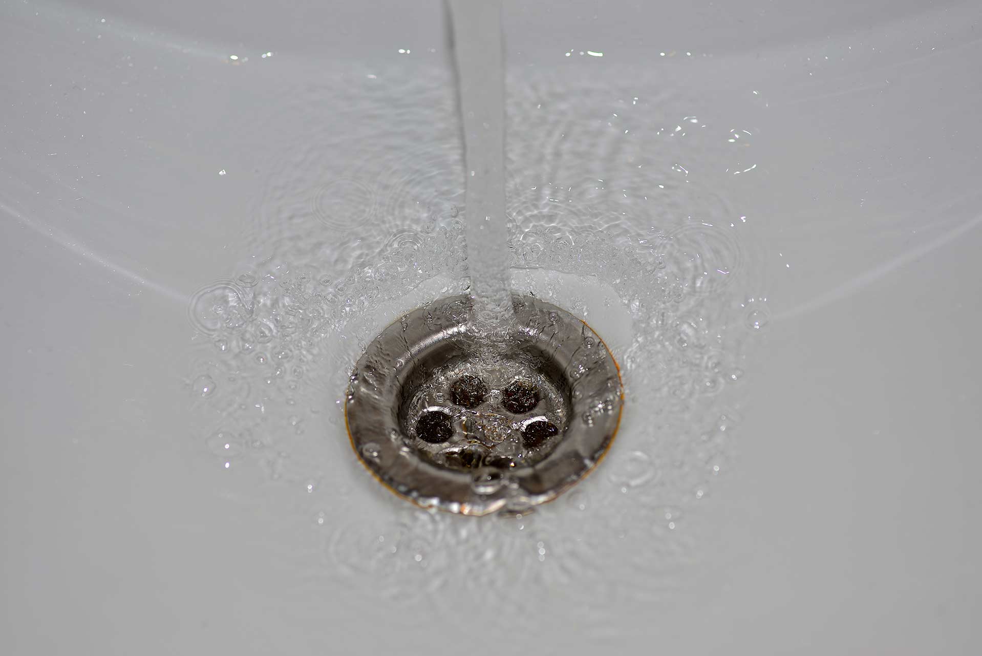 A2B Drains provides services to unblock blocked sinks and drains for properties in Dereham.